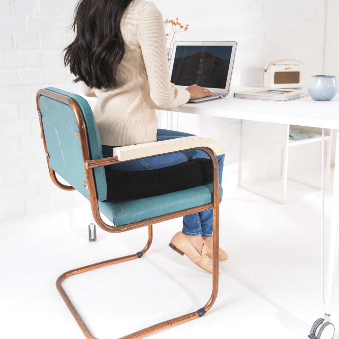 Putnams 8cm height raiser cushion with black cover (image 3)